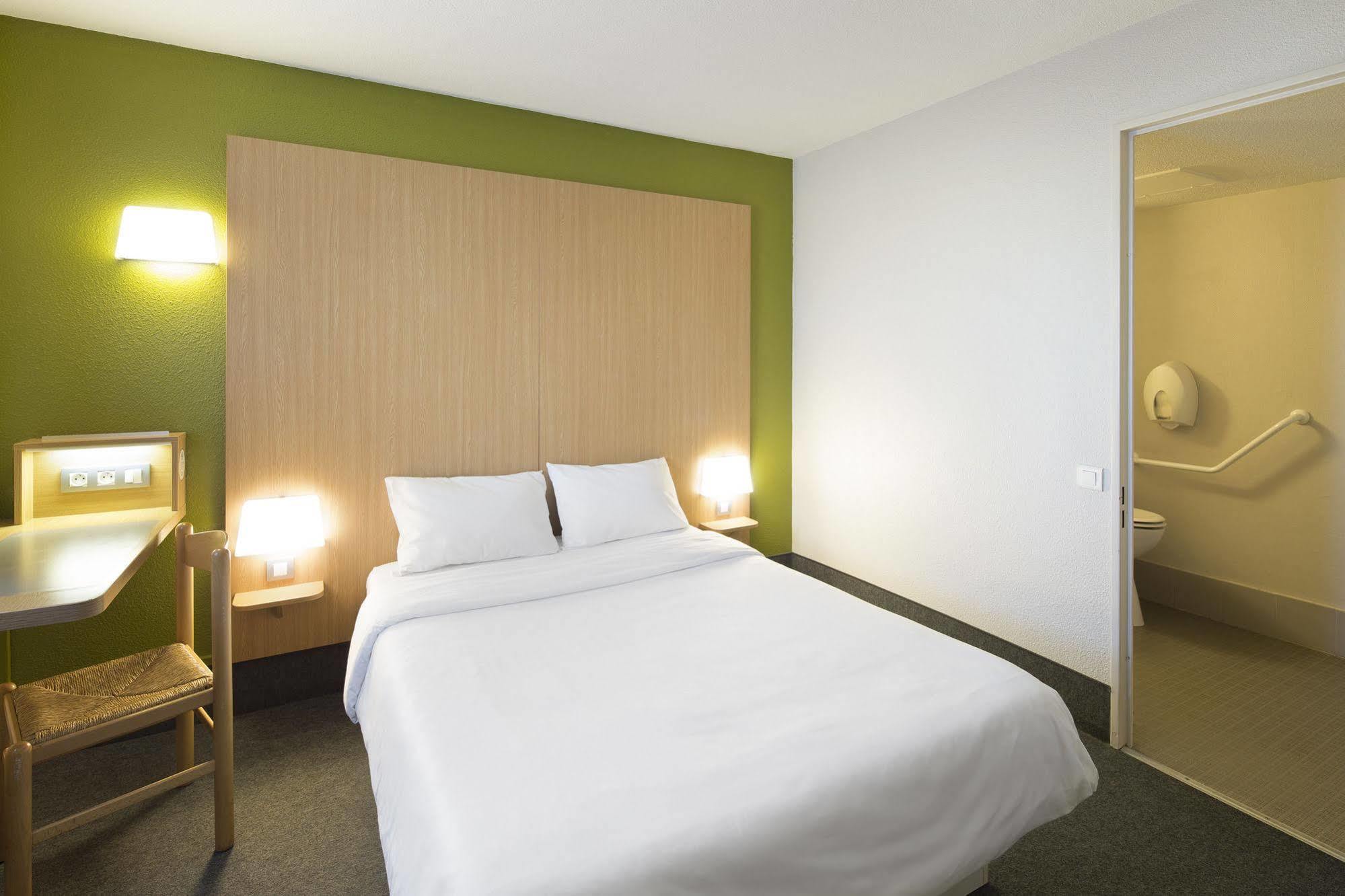 B&B Hotel Laval Change エクステリア 写真