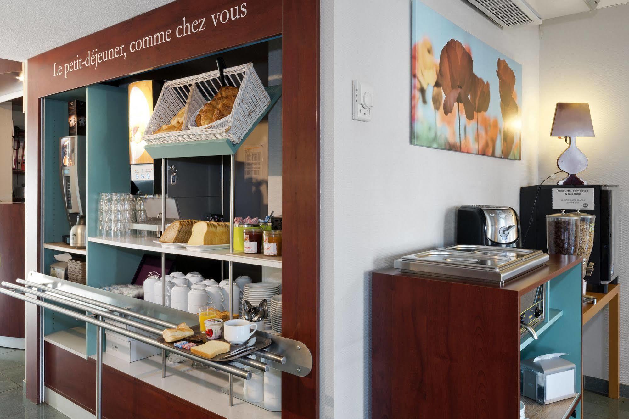 B&B Hotel Laval Change エクステリア 写真